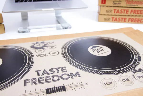 Pizza Hut - Pizza Box Playable DJ Deck!